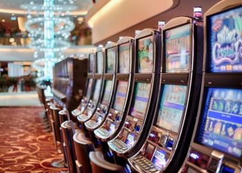 Earn and win real money by playing the online casino