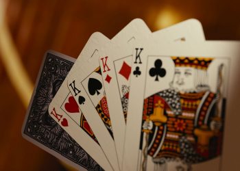 A Basic Guide on How to Play Online Video Poker