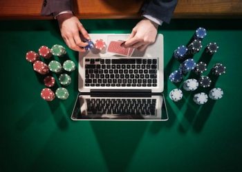 Bringing you an insight into the thrilling game of Poker online!!